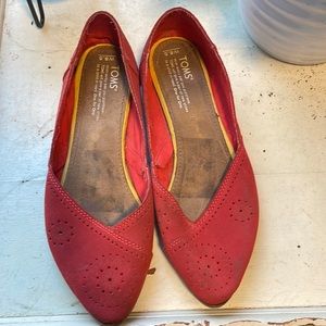 Red TOMS Flats